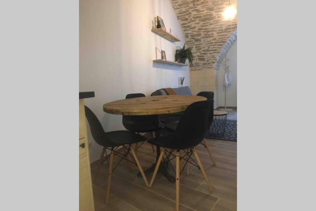 Studio Tout Equipe Apartment Marguerittes Exterior photo