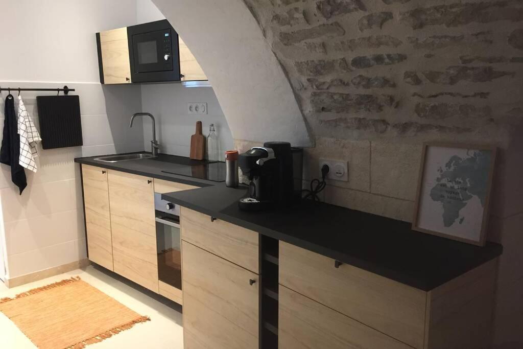Studio Tout Equipe Apartment Marguerittes Exterior photo